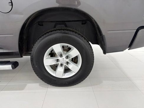 Used 2018 RAM 1500 Express AWD/4WD image 43