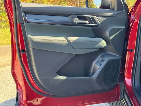 New 2026 GMC Terrain AT4 w/ Convenience Package III image 18