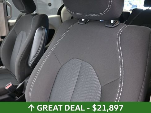 Used 2023 Chrysler Voyager LX FWD image 20