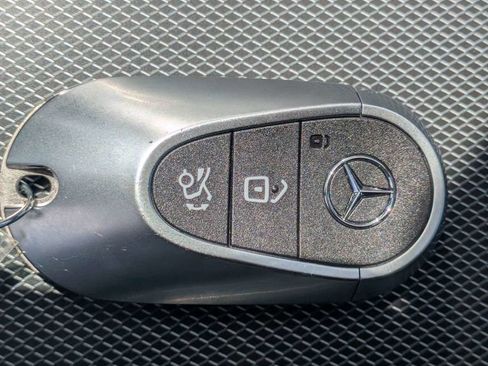 Used 2024 Mercedes-Benz C 300 Sedan image 32