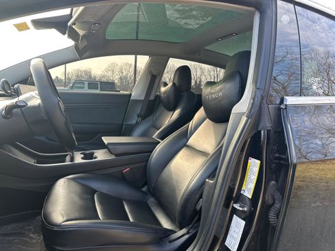 Used 2019 Tesla Model 3 Performance image 6