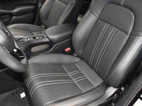 Used 2024 Honda HR-V EX-L image 13