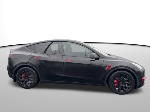 Used 2021 Tesla Model Y Long Range image 3