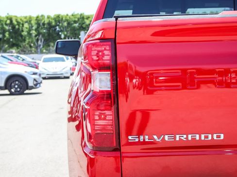 Used 2020 Chevrolet Silverado 1500 LT w/ Texas Edition image 7