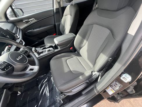 Used 2024 Kia Sportage LX image 31