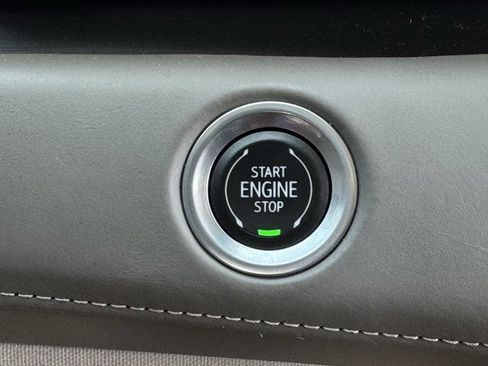 Used 2023 Cadillac Escalade ESV Sport Platinum AWD/4WD image 23