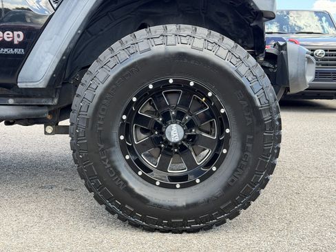 Used 2020 Jeep Wrangler Unlimited Rubicon AWD/4WD image 14