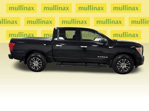 Used 2021 Nissan Titan SV w/ Accessory Utility Package image 20