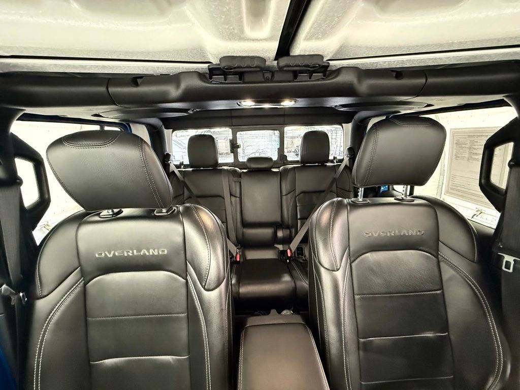 Used 2021 Jeep Gladiator Overland w/ Uconnect 4C Nav & Sound Group AWD/4WD image 31