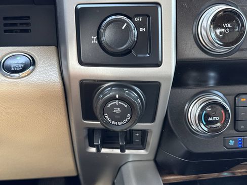 Used 2020 Ford F150 Lariat w/ Equipment Group 502A Luxury RWD image 28