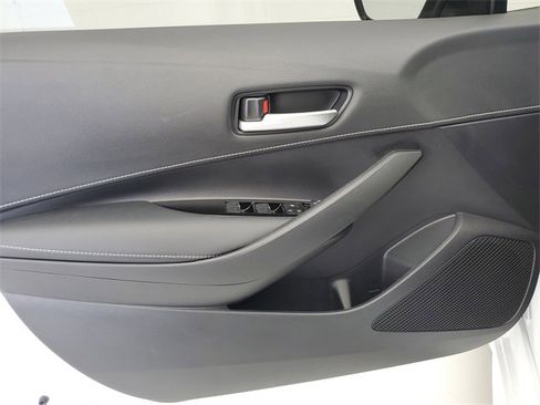 Used 2025 Toyota Corolla SE image 20