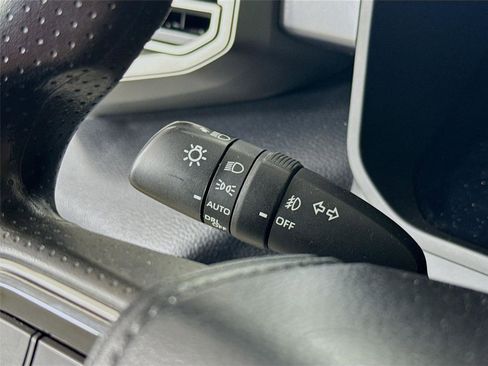 Used 2023 Toyota Tundra SR5 w/ SR5 Convenience Package image 4