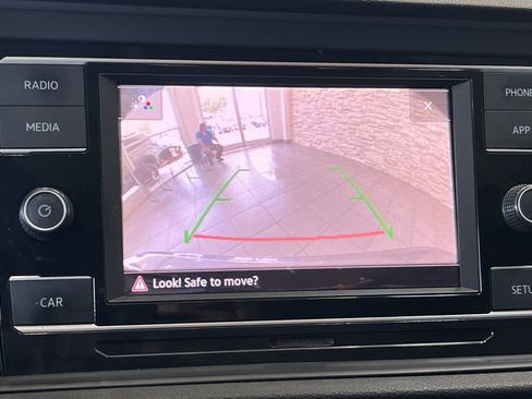 Used 2019 Volkswagen Jetta SE FWD image 17