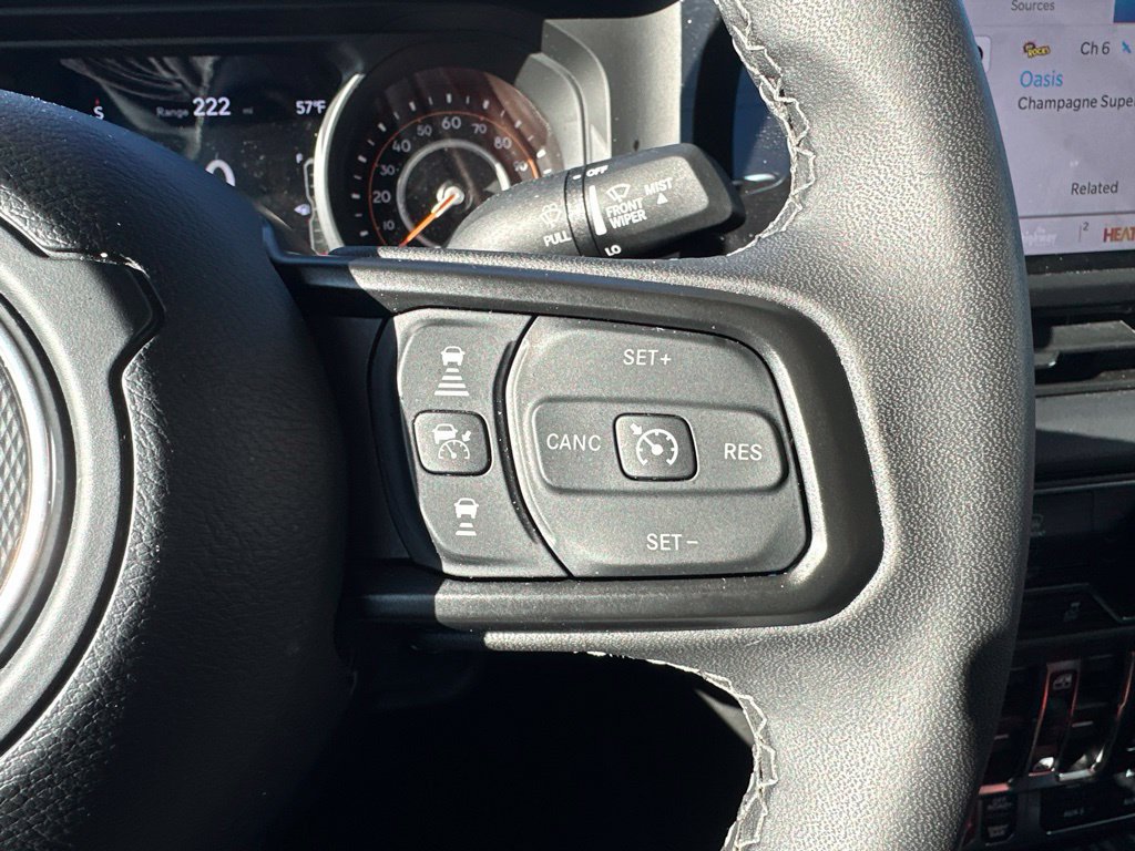 Used 2026 Jeep Gladiator Rubicon AWD/4WD image 15