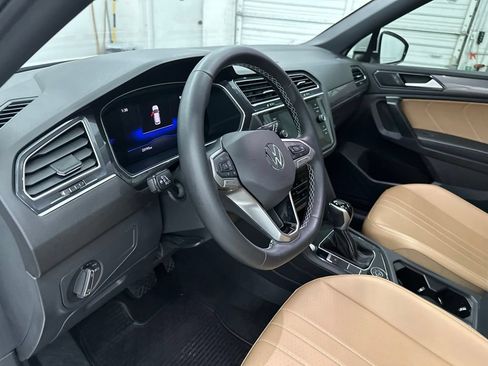Used 2024 Volkswagen Tiguan SE w/ MDO Package, Two-Row AWD/4WD image 14