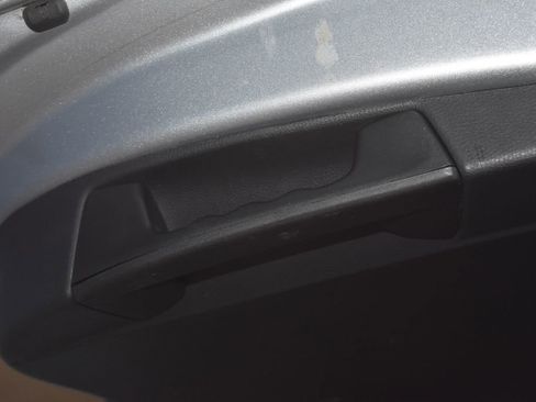 Used 2022 Toyota RAV4 LE AWD/4WD image 31