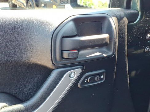 Used 2011 Jeep Wrangler Sport AWD/4WD image 4