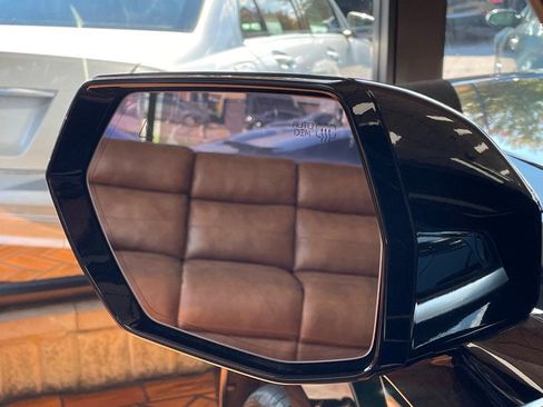 Used 2024 Kia EV9 Land image 25