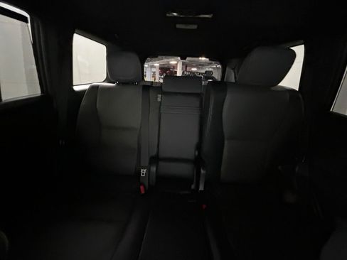 Used 2024 Lexus GX 550 w/ Accessory Package (Z1) AWD/4WD image 19