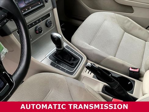 Used 2016 Volkswagen Golf S FWD image 18