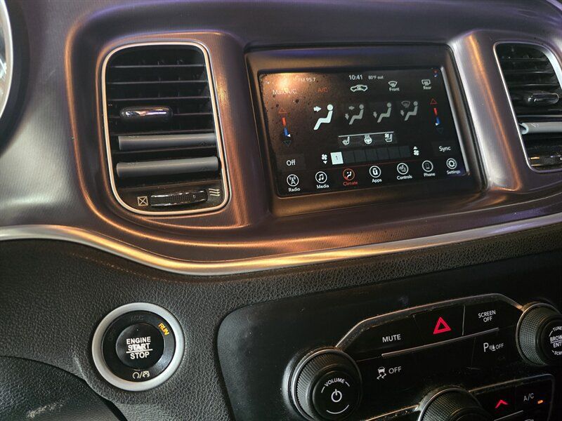 Used 2020 Dodge Charger SXT w/ Leather Interior Group RWD image 23