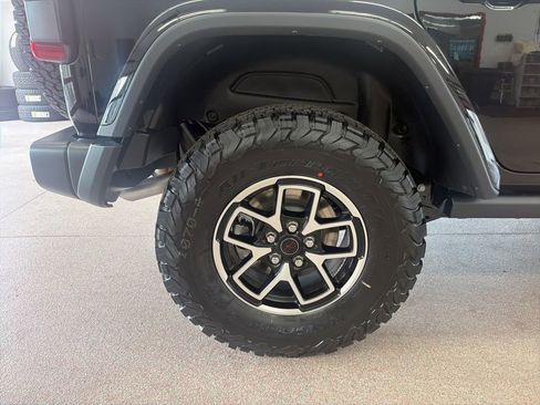 New 2026 Jeep Wrangler Unlimited Rubicon AWD/4WD image 26