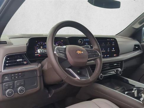 Used 2025 Chevrolet Suburban LS AWD/4WD image 8