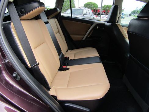 Used 2017 Toyota RAV4 Limited image 13