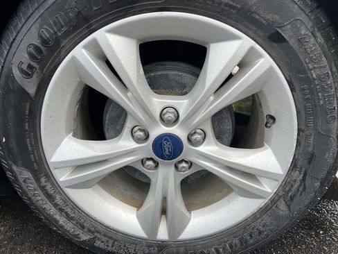 Used 2014 Ford Focus SE FWD image 13