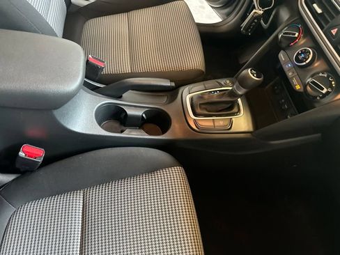 Used 2019 Hyundai Kona SE FWD image 33