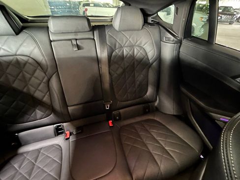 Used 2024 BMW X6 xDrive40i w/ Premium Package image 14