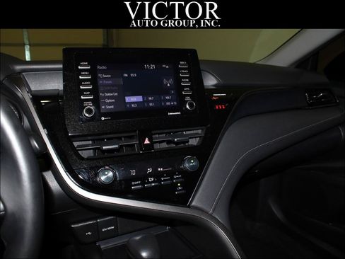 Used 2021 Toyota Camry SE FWD image 22