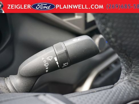 Used 2025 Toyota Tundra Limited AWD/4WD image 23
