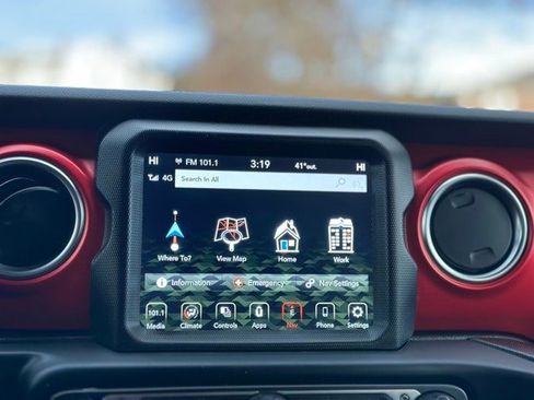 Used 2022 Jeep Gladiator Rubicon image 16