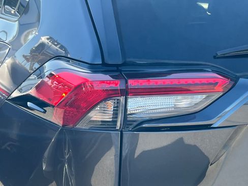 Used 2022 Toyota RAV4 XLE Premium FWD image 20