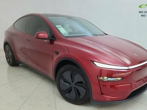 Used 2026 Tesla Model Y Long Range AWD/4WD image 1