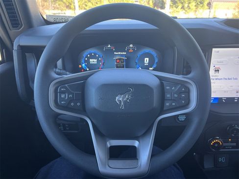 New 2025 Ford Bronco 2-Door image 10