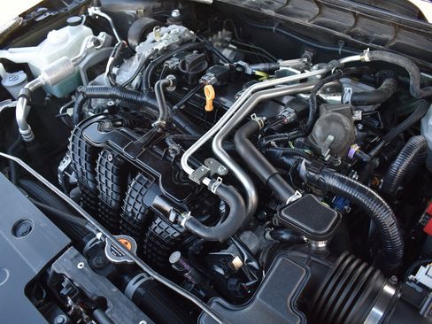 Used 2025 Nissan Altima 2.5 SV image 31