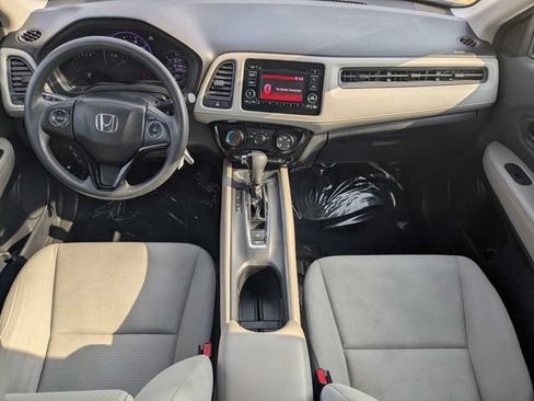 Used 2019 Honda HR-V LX image 14