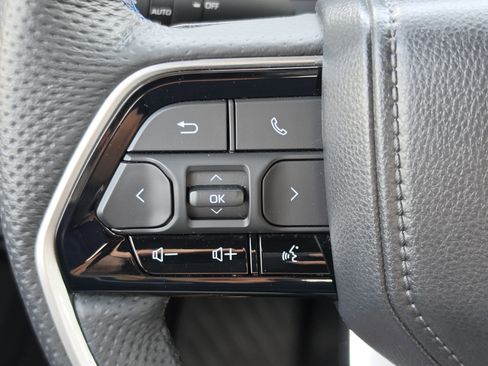 Certified 2025 Toyota Tundra Platinum AWD/4WD image 17
