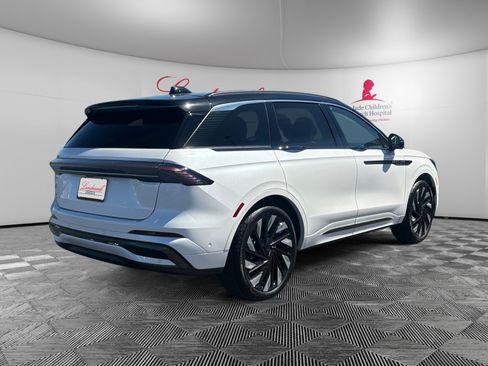 Certified 2024 Lincoln Nautilus Black Label w/ Jet Appearance Package (87T) AWD/4WD image 5