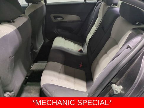 Used 2014 Chevrolet Cruze LS image 18
