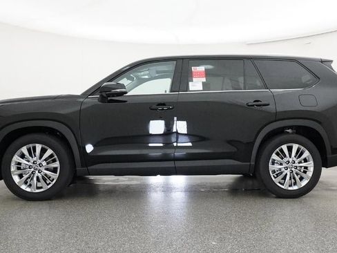 New 2026 Toyota Grand Highlander AWD image 19
