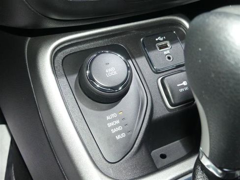 Used 2019 Jeep Compass Sport w/ Cold Weather Group image 37