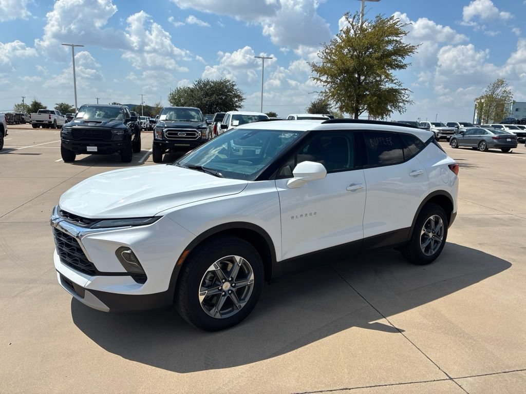 Used 2024 Chevrolet Blazer LT w/ Convenience Package FWD image 1
