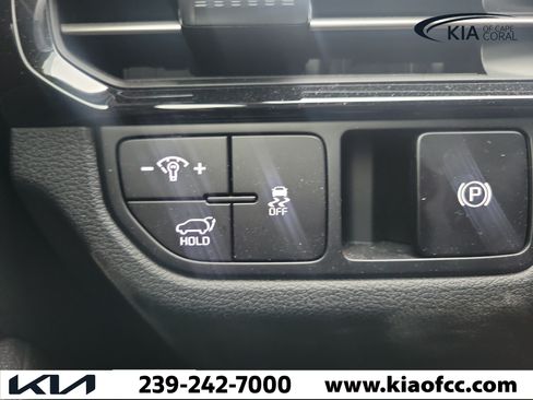 Certified 2026 Kia Sportage EX w/ EX Panorama Roof Package FWD image 29