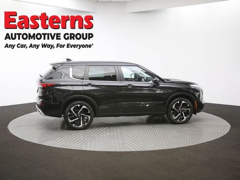 Used 2023 Mitsubishi Outlander SE AWD/4WD image 45