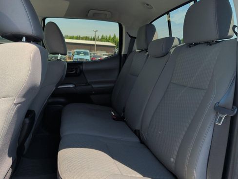 Used 2023 Toyota Tacoma SR5 AWD/4WD image 33