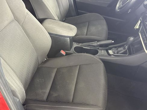 Used 2018 Toyota Corolla iM image 16