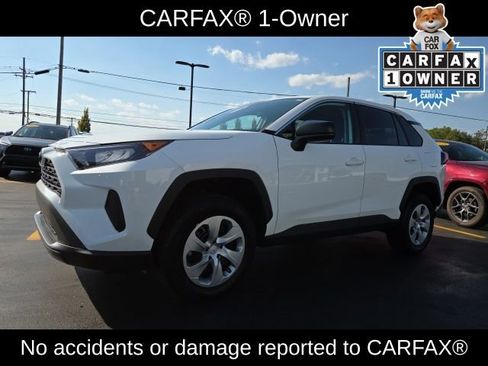 Used 2022 Toyota RAV4 LE image 3